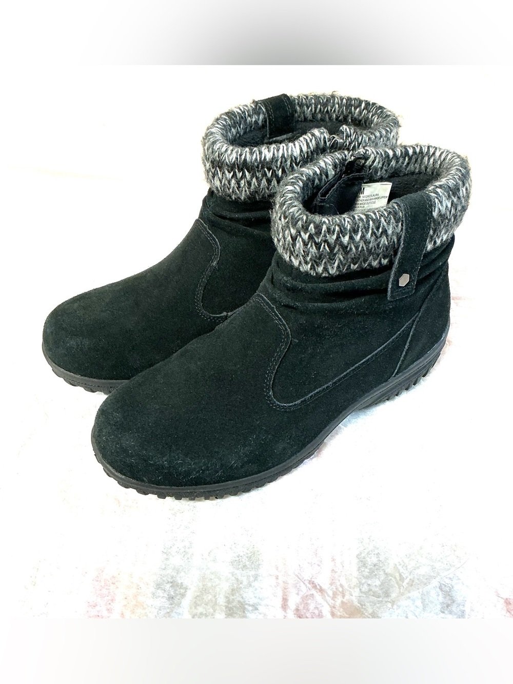 Khombu Women's Sz 9 Laura All-Weather Black Suede Ankle Boots
